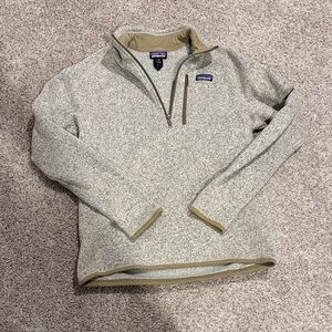 Patagonia women’s Half-Zip Sweater Fleece in Heathered Beige